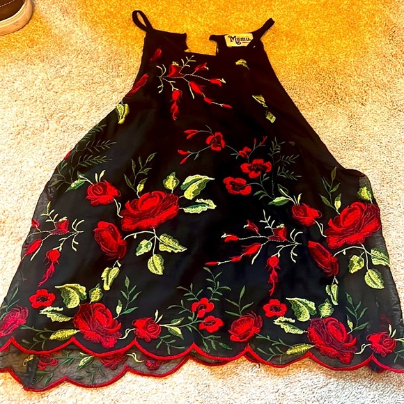 Show Me Your MuMu Tamara Top in
Risqué Rose - Picture 7 of 7